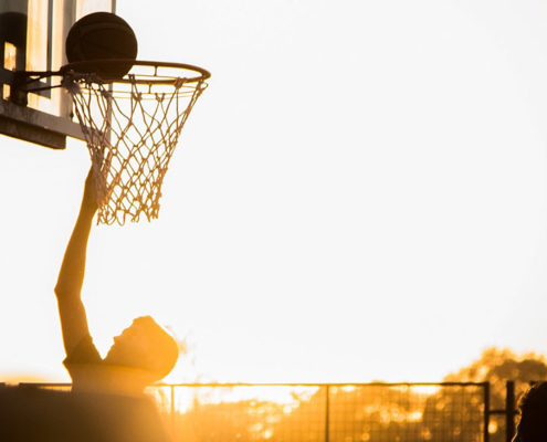 gli sport più traumatici per anca e ginocchia cartilagine